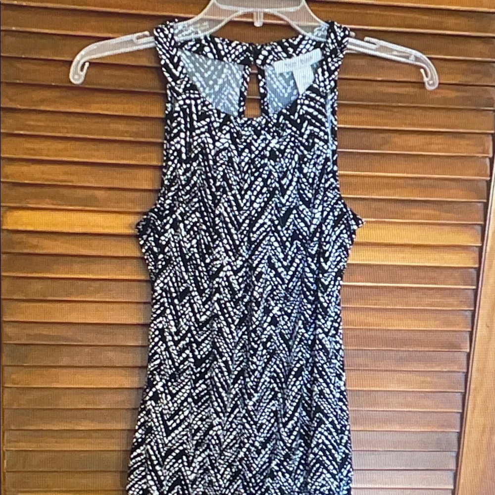 White House Black Market Black & White Chevron Tank Top